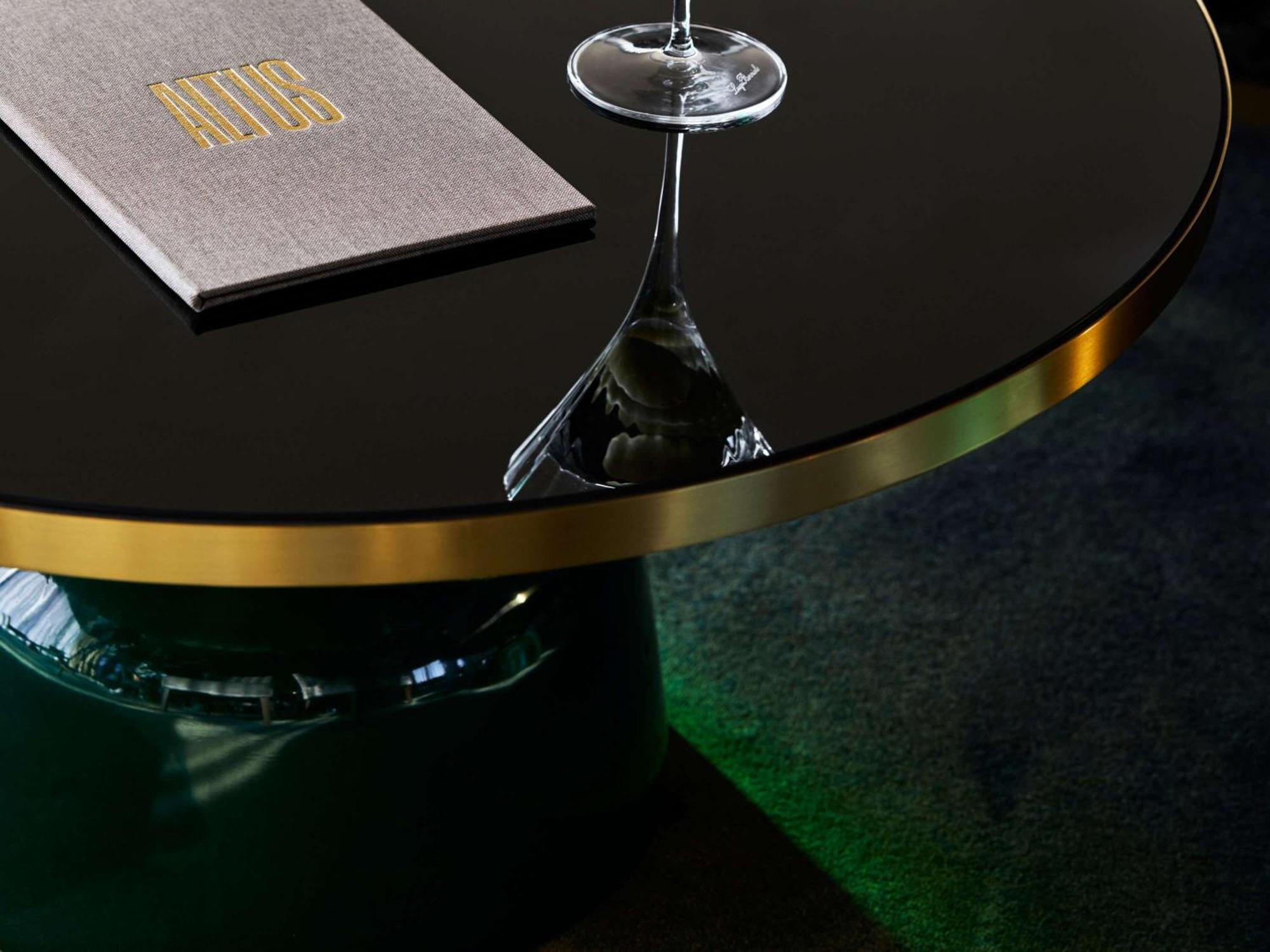 Hotel Chadstone Melbourne Mgallery Collection Zewnętrze zdjęcie A table at the bar